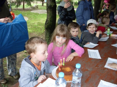 Radosne Maluchy na koniach